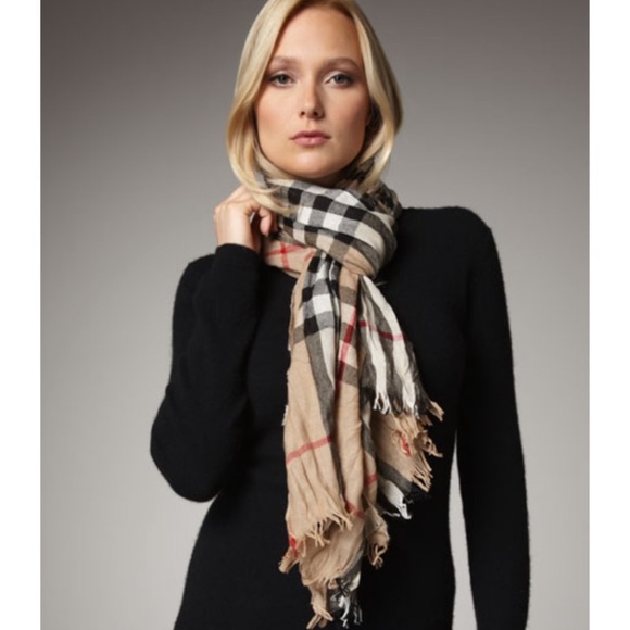[BURBERRY] Giant Check Crinkle Scarf, Camel - Picture 2 of 8